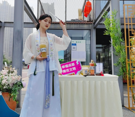 品端午·传文明 沪上阿姨鲜果茶走进成都公益助力传统文化538
